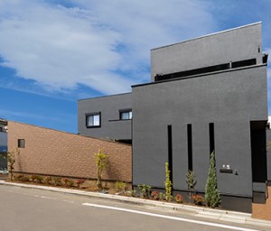 スタイリッシュなデザインの外壁